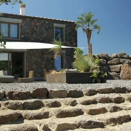 Casa Mira *