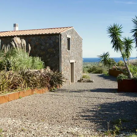 Casa Mira فيلة أروسييْ